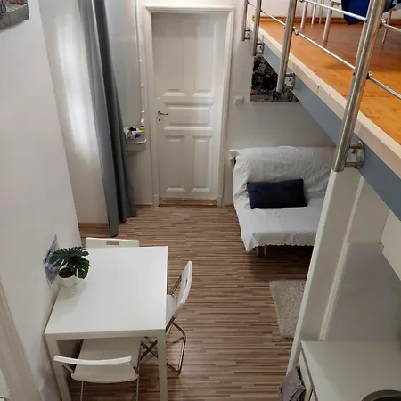 公寓 Stanka's Close To Opera