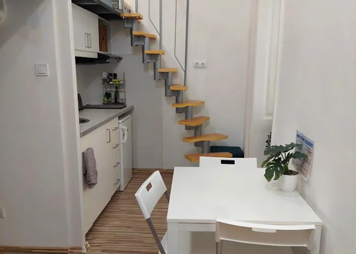 Stanka's Close To Opera Apartamento