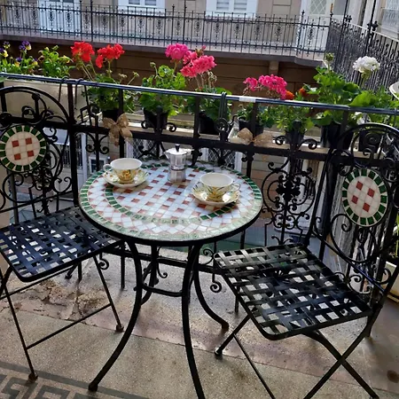 Daire Stanka's Close To Opera Budapeşte